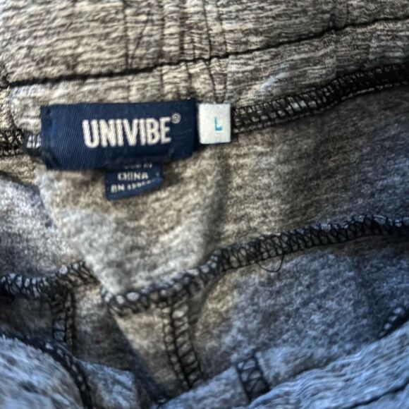 Men’s sweatpants bundle size Xs and kids L - gap and univibe   This bundle inclu - Picture 4 of 4